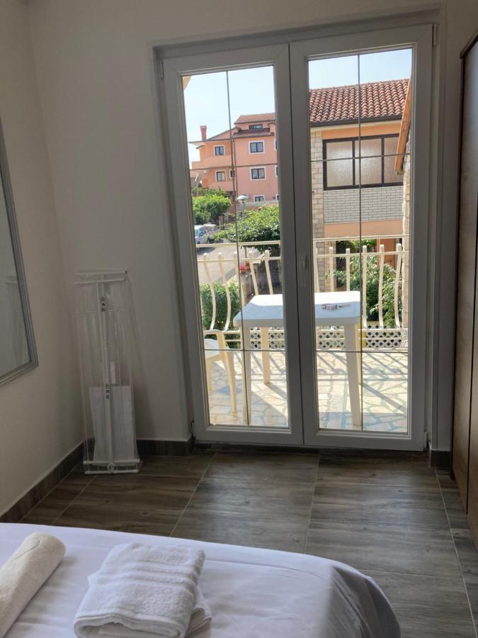 Apartments Kekec 乌马格 外观 照片