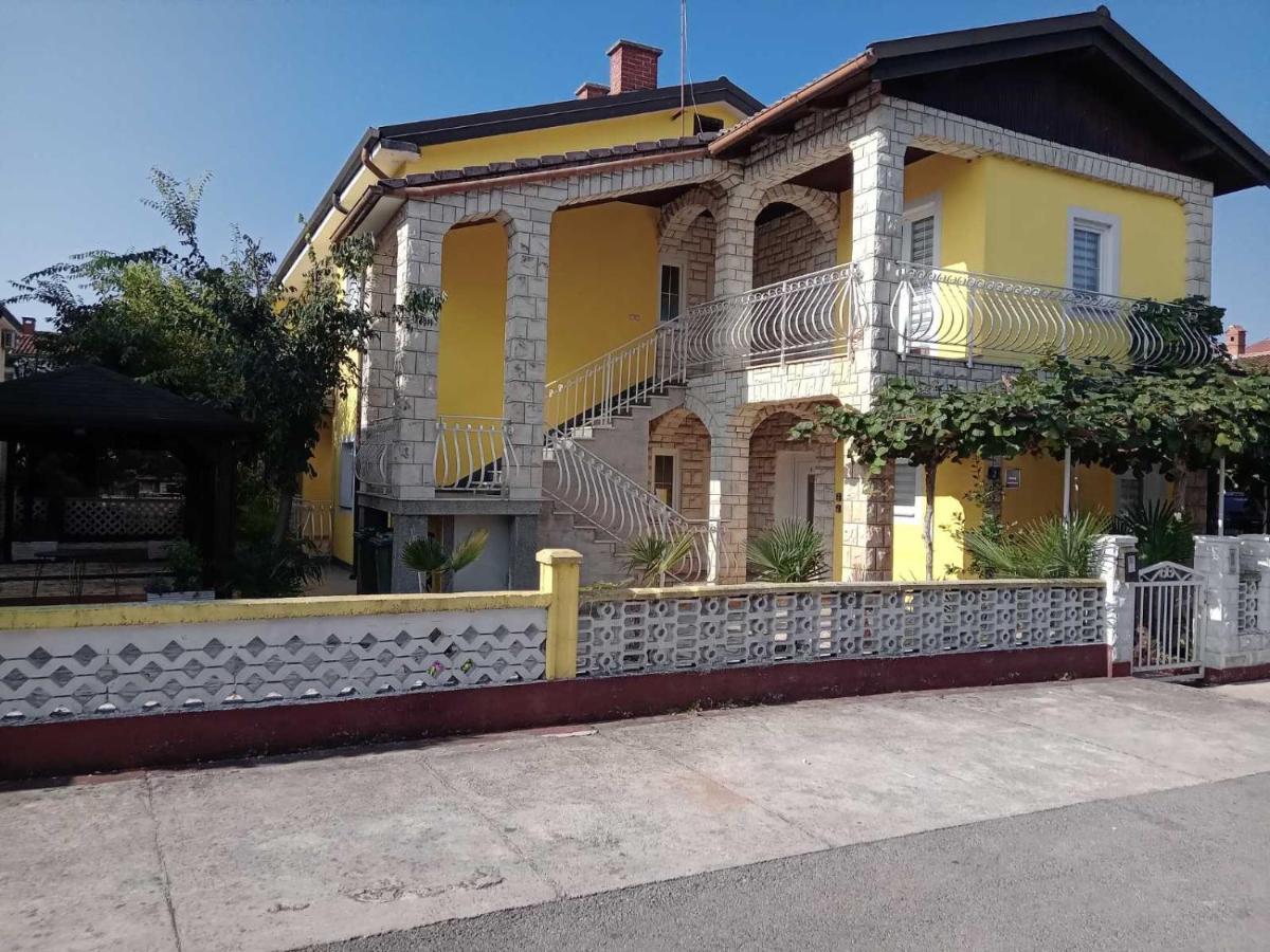 Apartments Kekec 乌马格 外观 照片