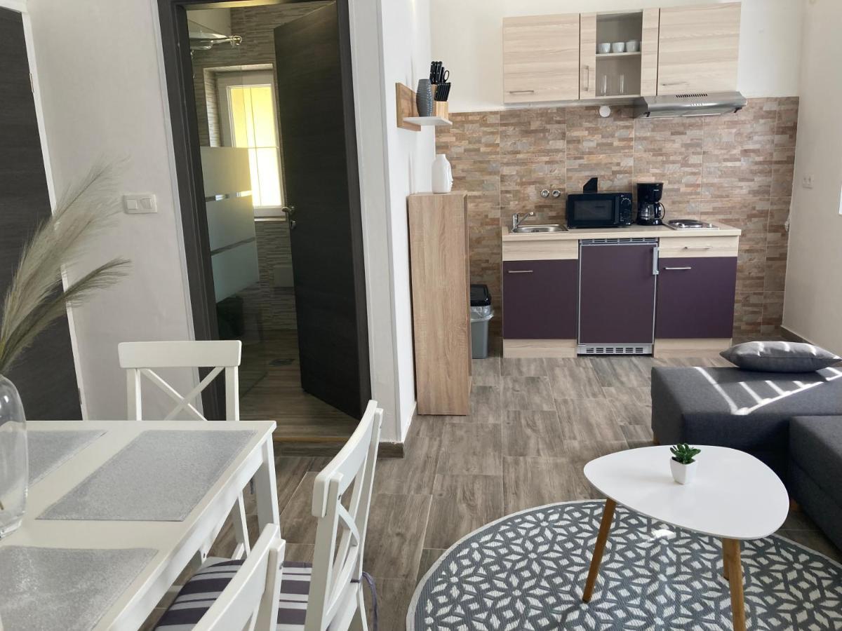 Apartments Kekec 乌马格 外观 照片